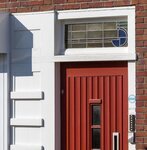 Glas in lood op de begane grond. Zat soortgelijk glas in de bovenlichten?
<br/>
Marcel Westhoff, 2019-02-01